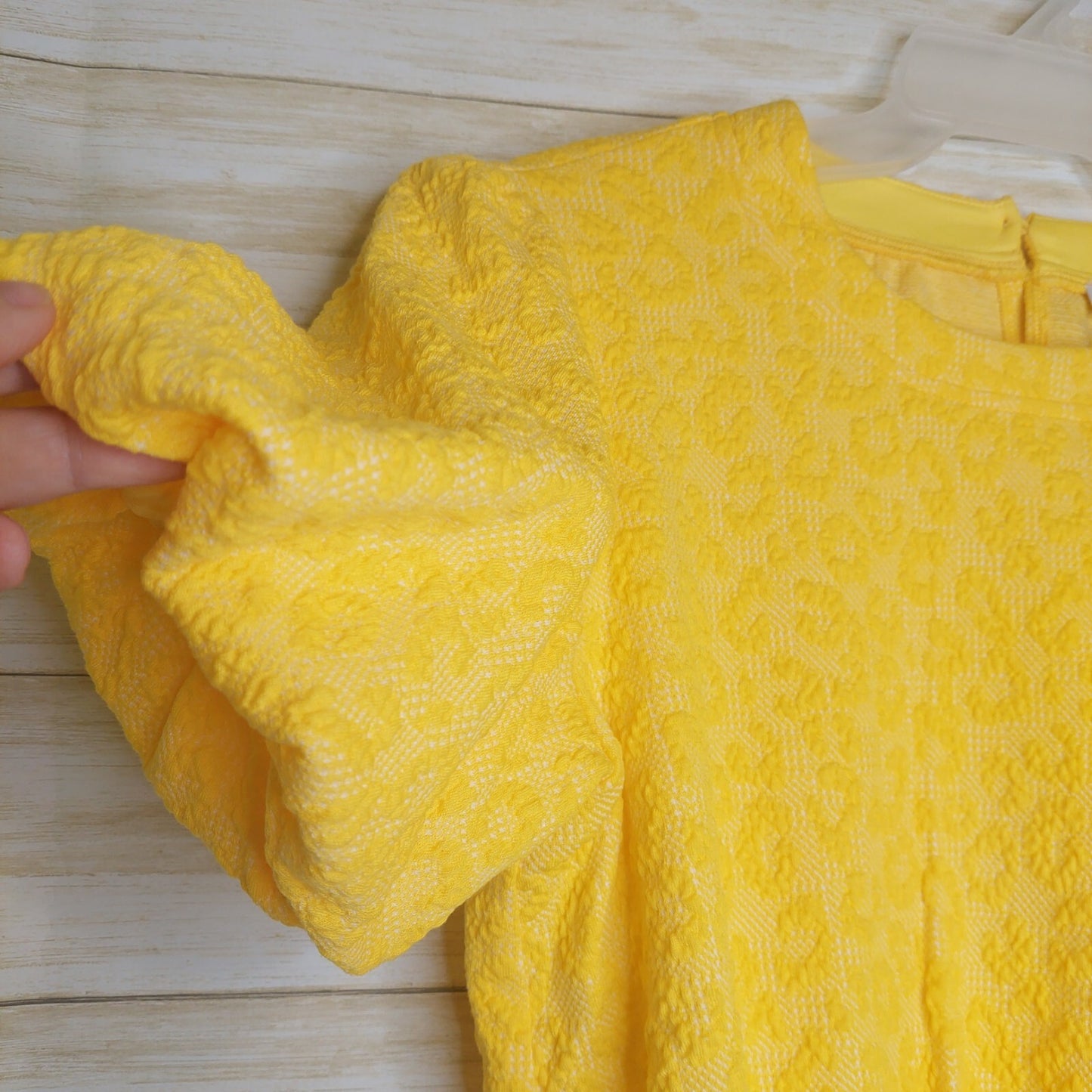 Voy Top Women's Size Small Yellow Bubble Sleeve Cheetah Textured NWT