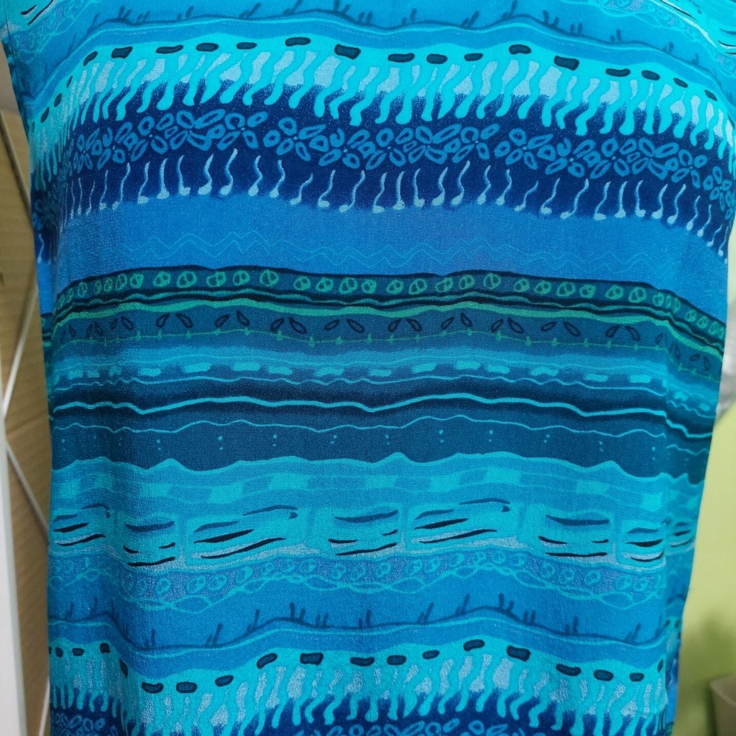 Robbie Bee Womens Blue Patterned 100% Silk Sleeveless Top Medium~ Lightweight