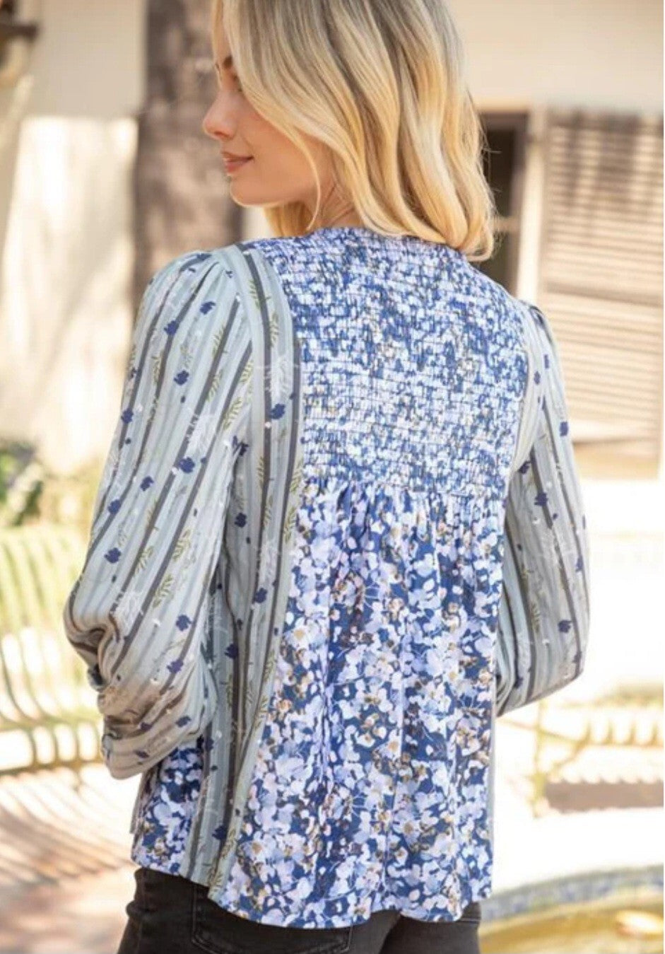 Voy Womens Top Size Small Gray & Blue Floral Boho Long Sleeve Nwt