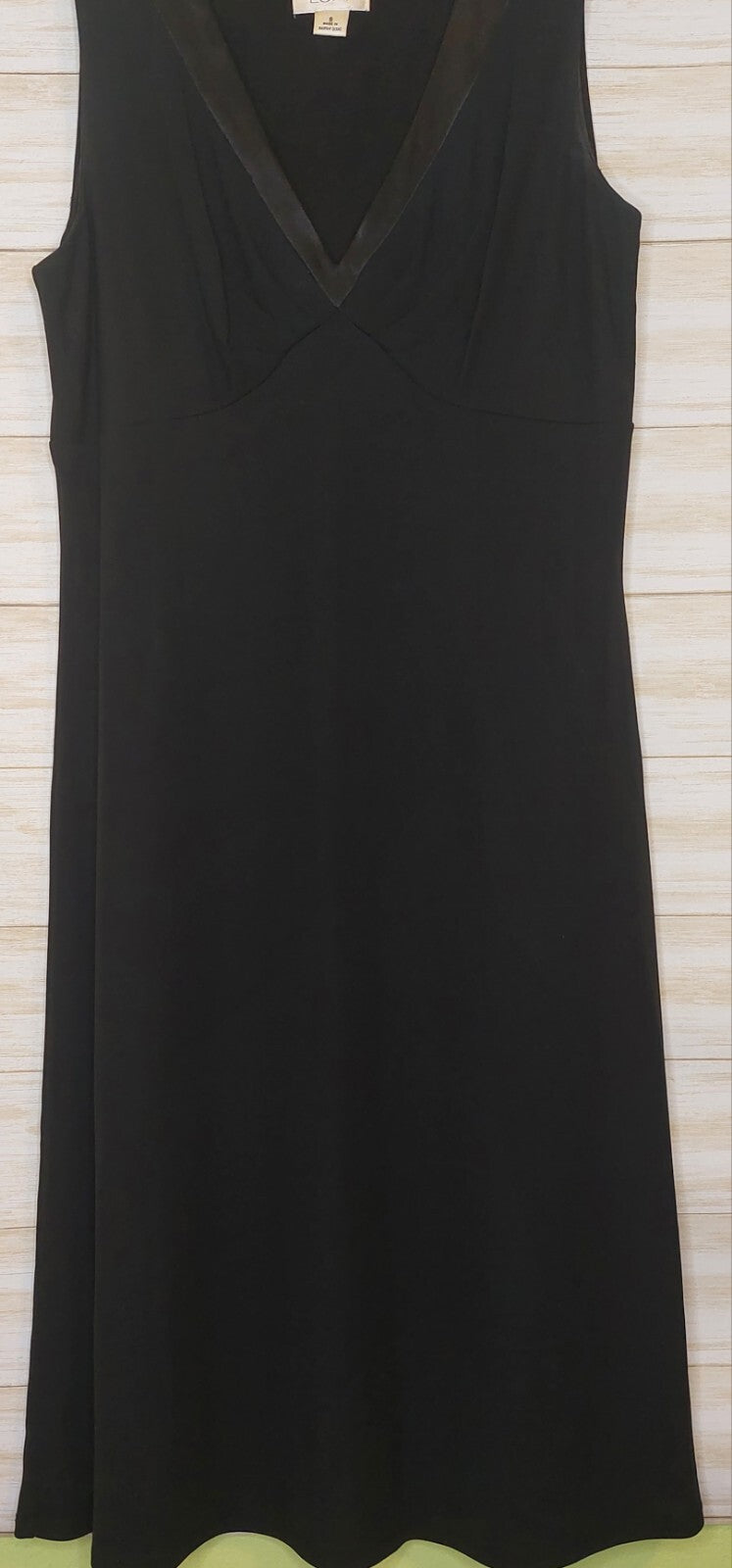 Ann Taylor LOFT Dress A-Line Women's Size 8 Black Sleeveless LBD V-Neck