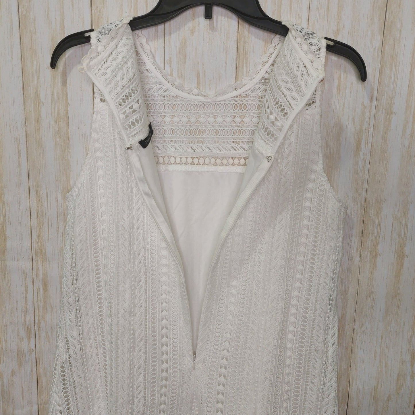 Doe & Rae Women’s Sheath~Size Small~ Sleeveless~Lace Overlay~Drop Waist~Lined