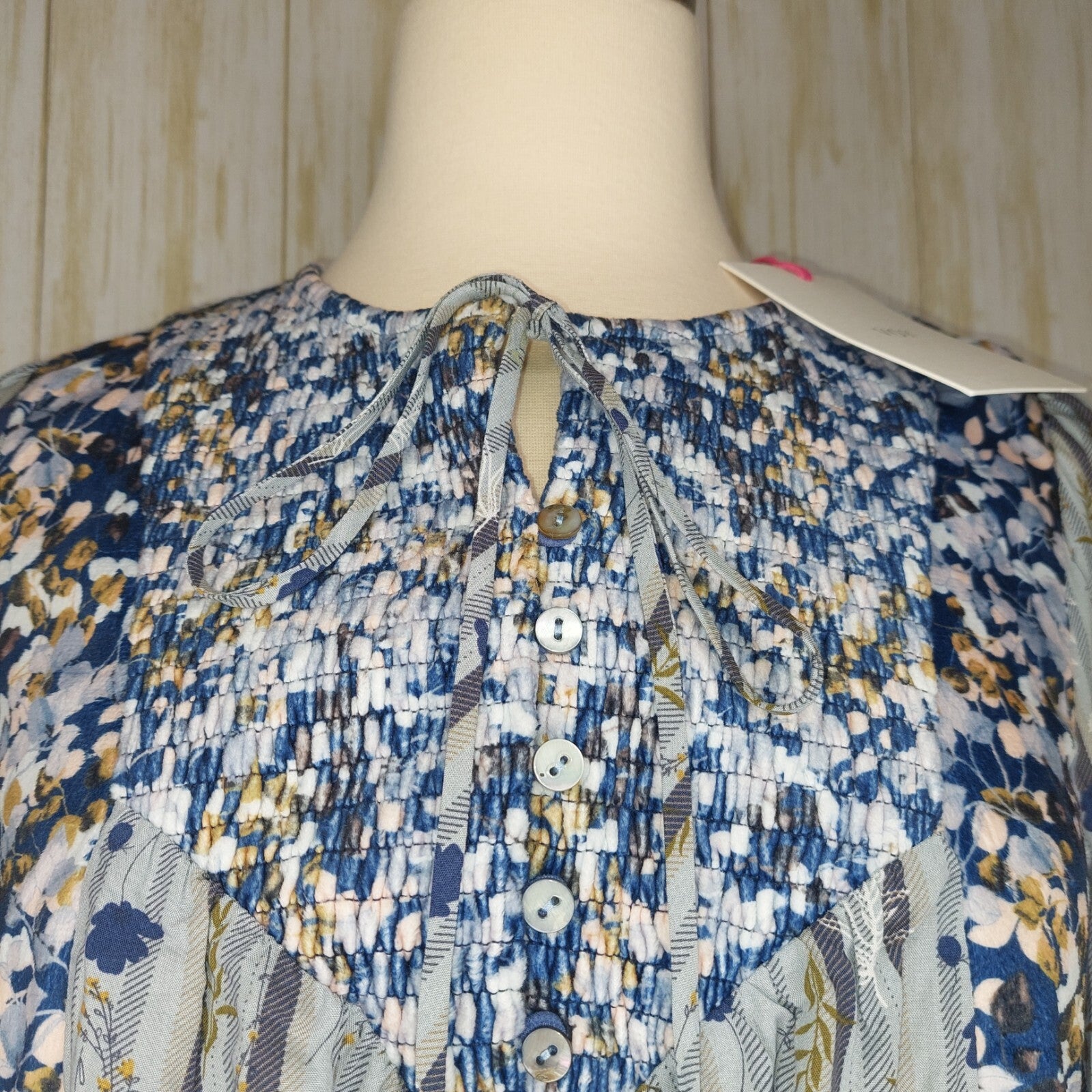 Voy Womens Top Size Small Gray & Blue Floral Boho Long Sleeve Nwt