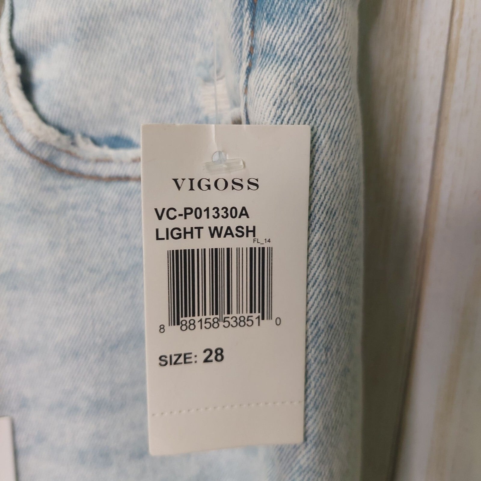 Vigoss Women's Stevie Crop Straight Jeans Light Wash~Distressed~Stretch~ Size 28