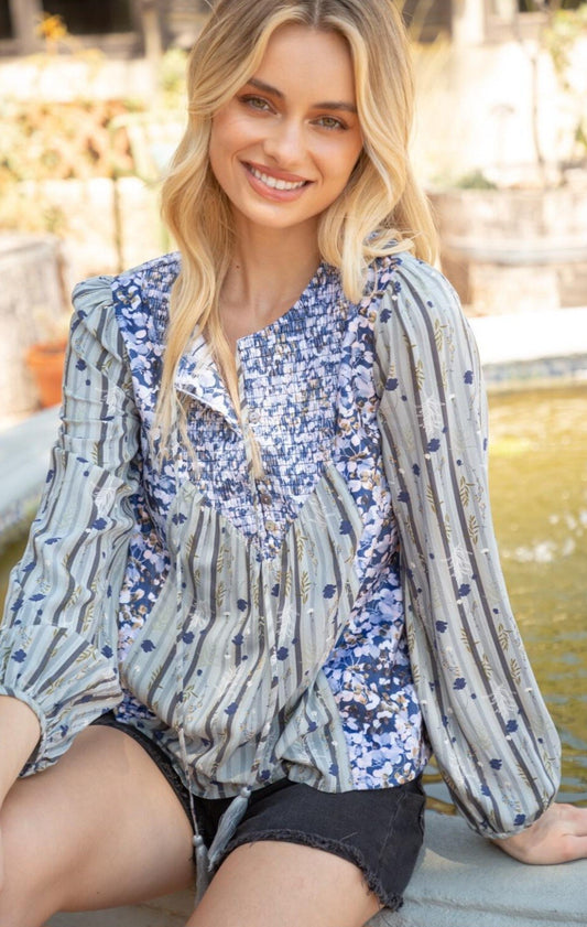 Voy Womens Top Size Small Gray & Blue Floral Boho Long Sleeve Nwt